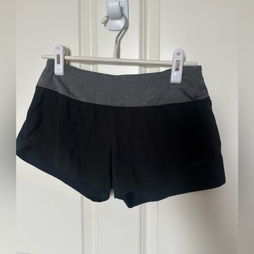Women’s Black Nike Shorts Size Small